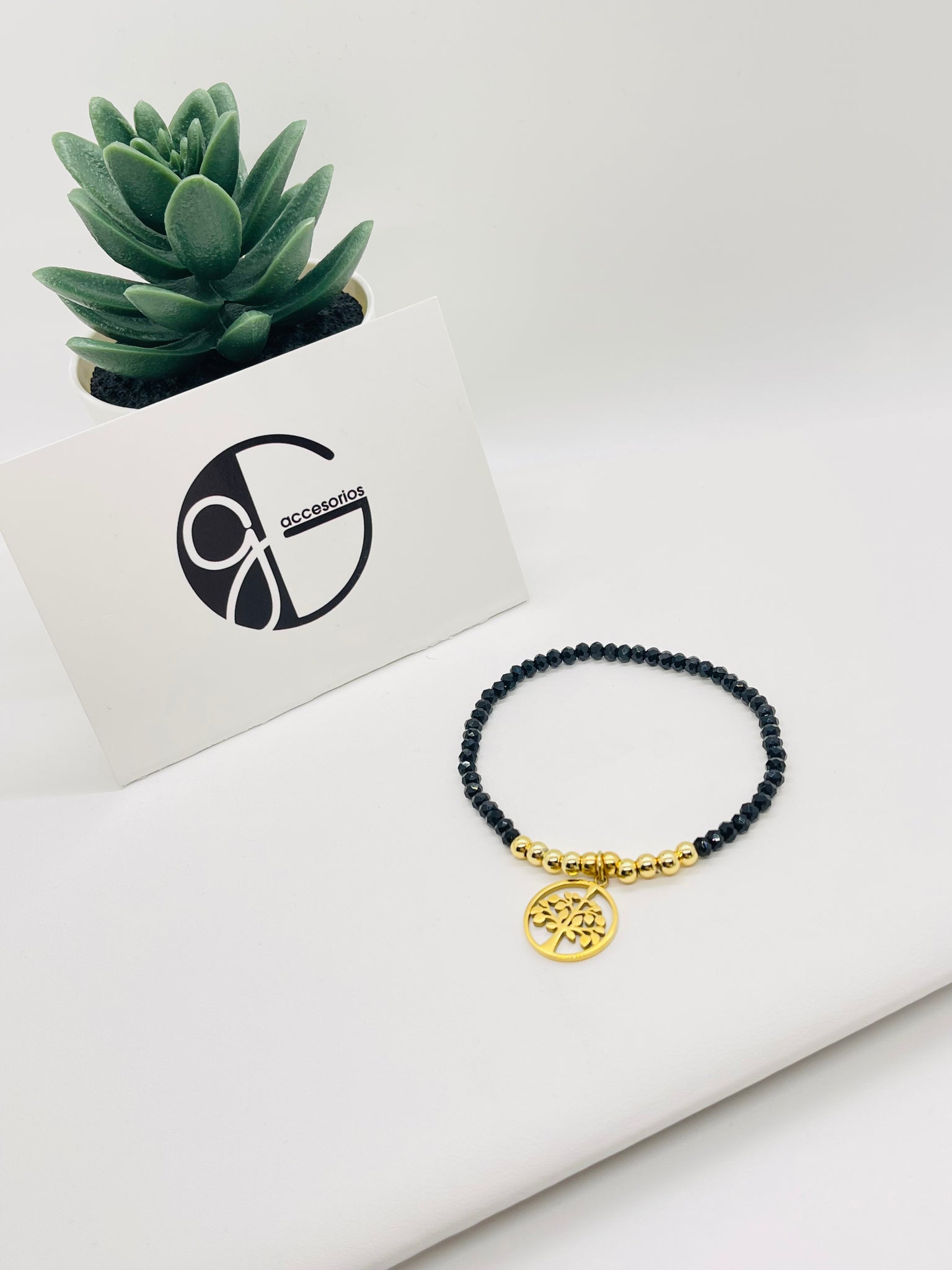 Pulsera con Cuentas y Arbol de VIda